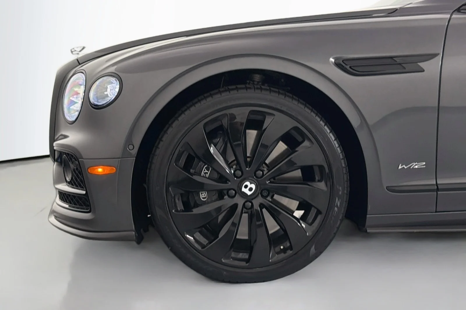 Used 2021 GRAY Bentley W12 image 10