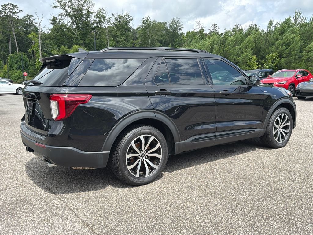 Used 2022 Agate Black Metallic Ford ST-Line image 12