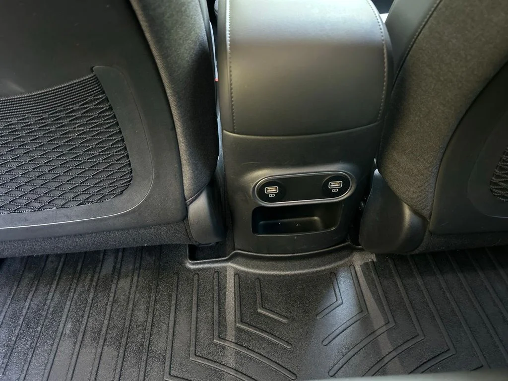 Used 2023 Gold Hyundai SEL image 29