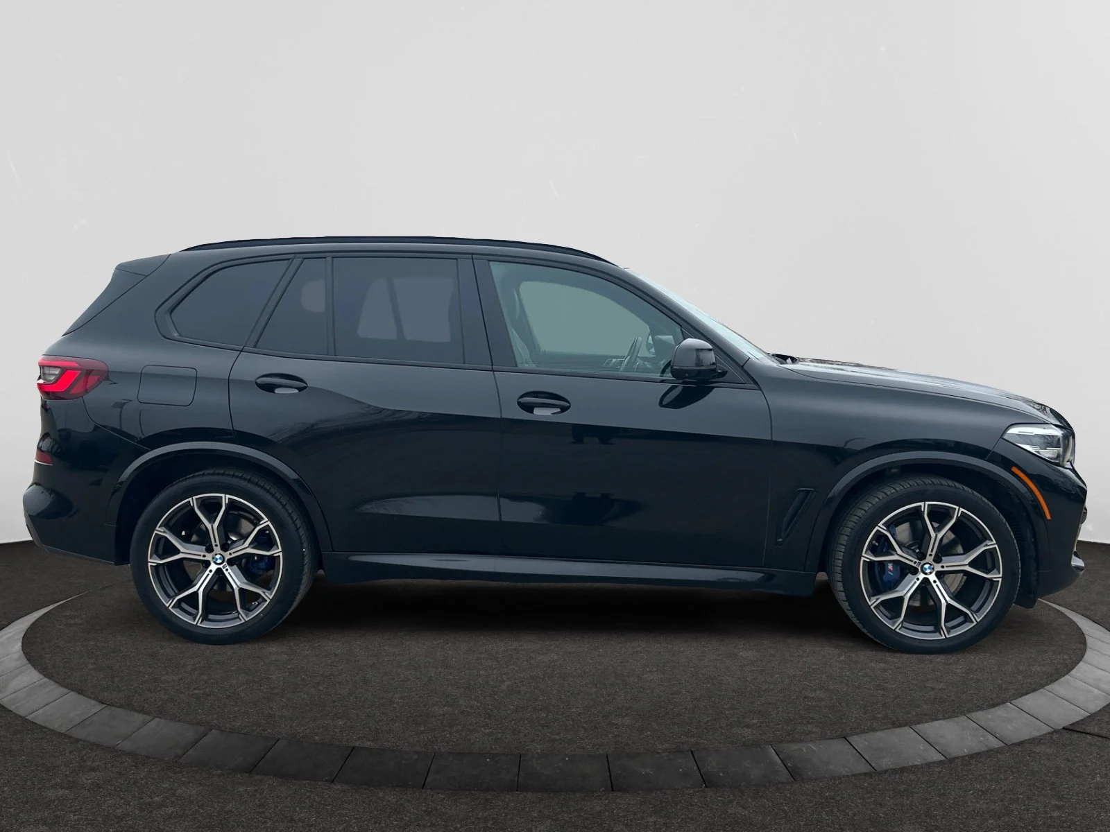 Used 2022 Black BMW xDrive40i image 6
