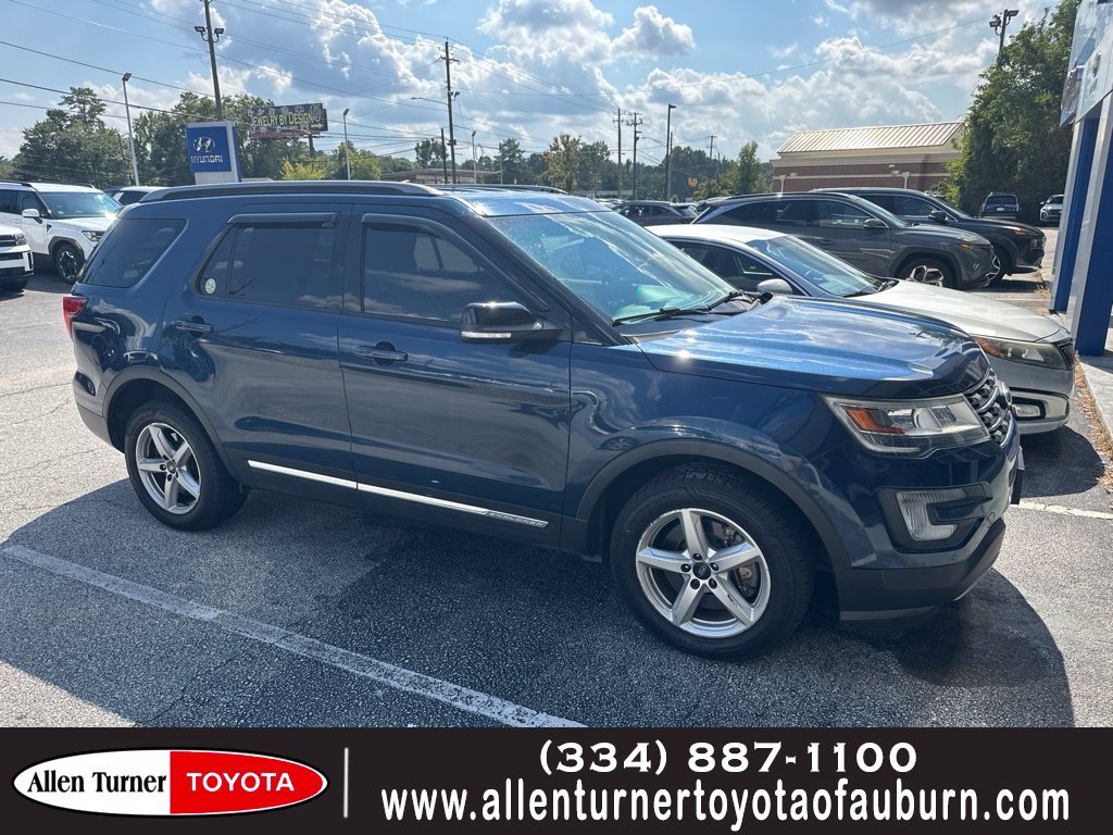 Used 2016 Blue Ford XLT image 1