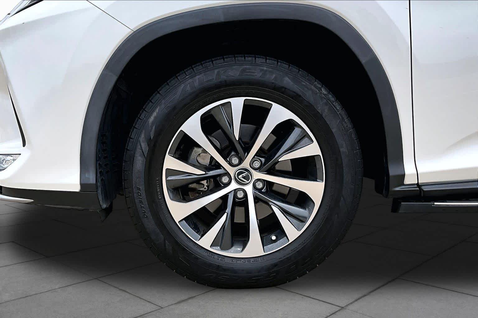 Used 2022 Eminent White Pearl Lexus  image 11