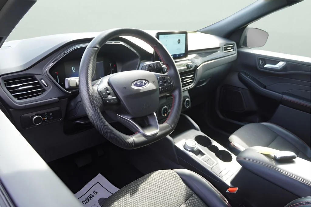 Used 2025 Black Metallic Ford ST-Line image 13
