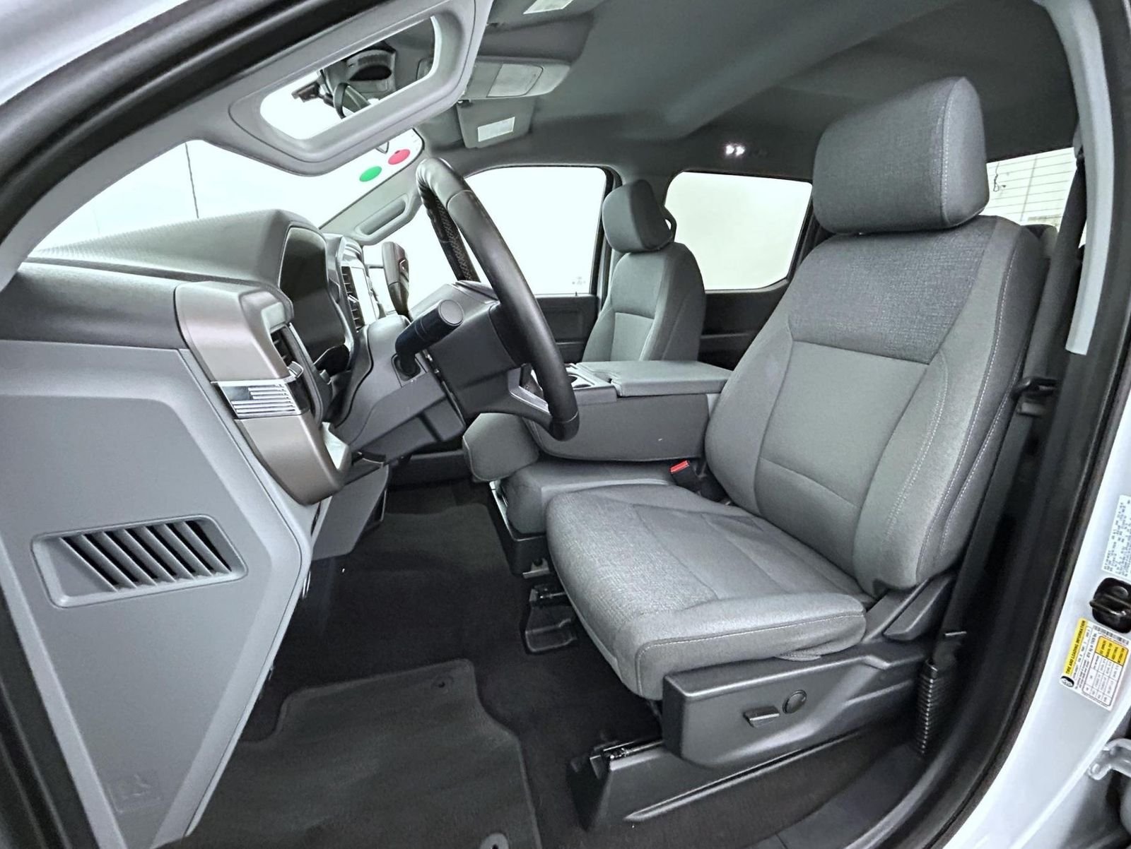 Used 2025 White Ford XLT image 10