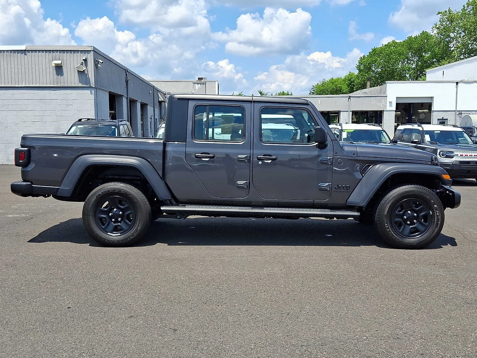 2024 Jeep Gladiator Sport - Photo 7