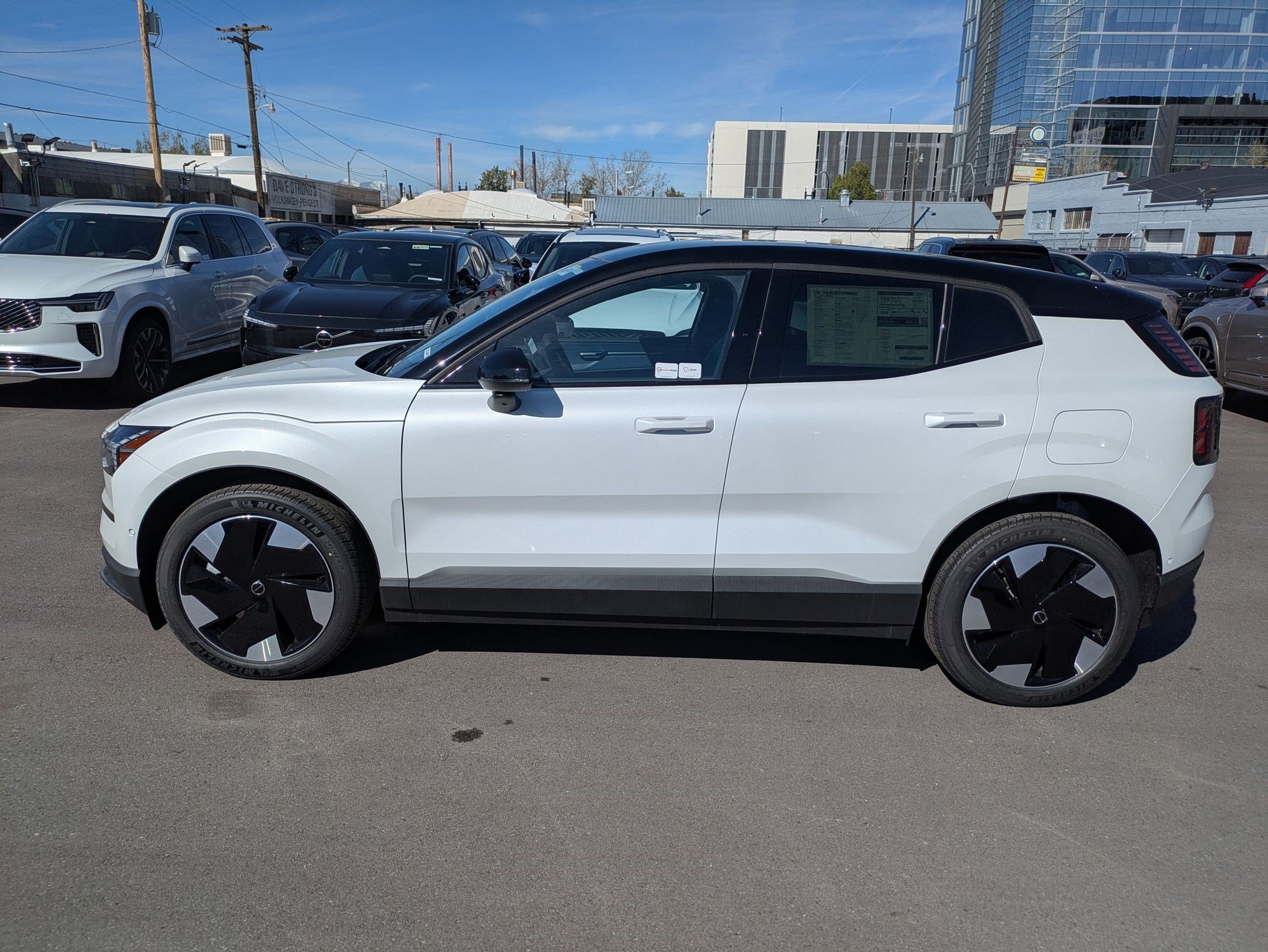 New 2026 Crystal White Volvo Ultra image 7