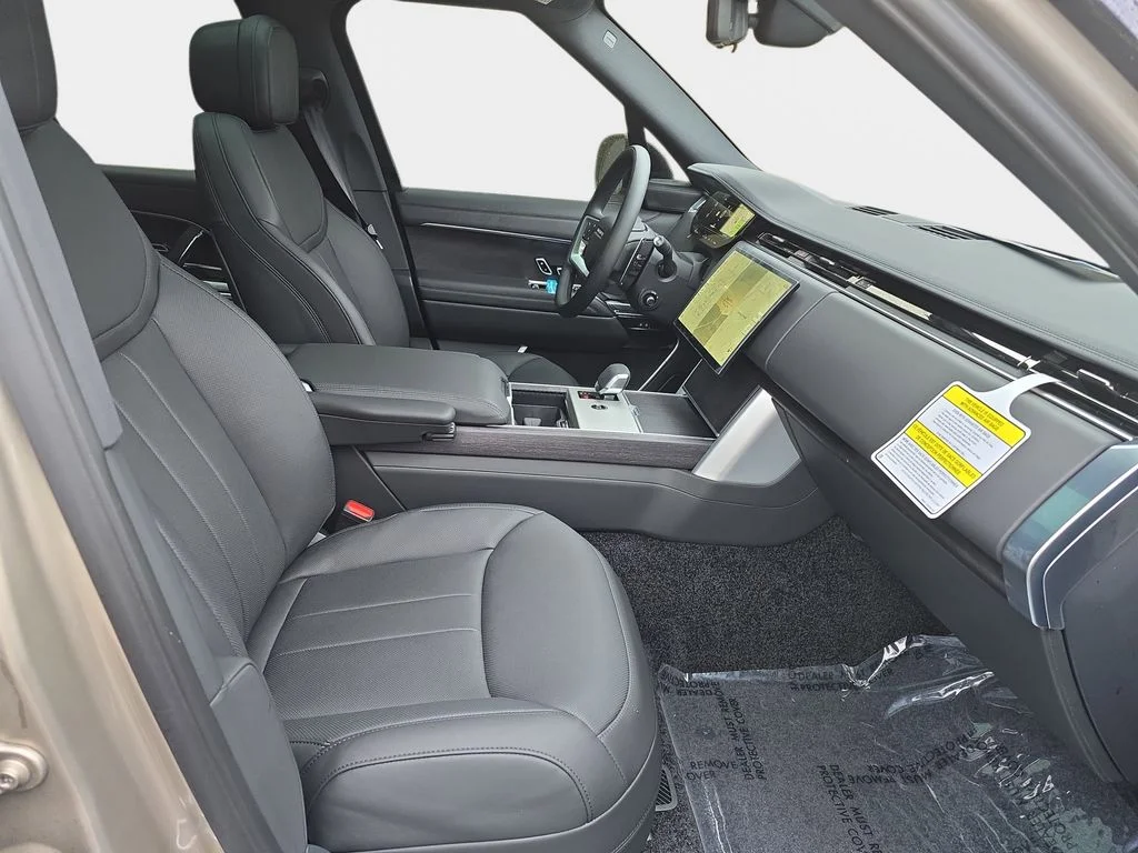 2025 Land Rover Range Rover SE - Photo 10