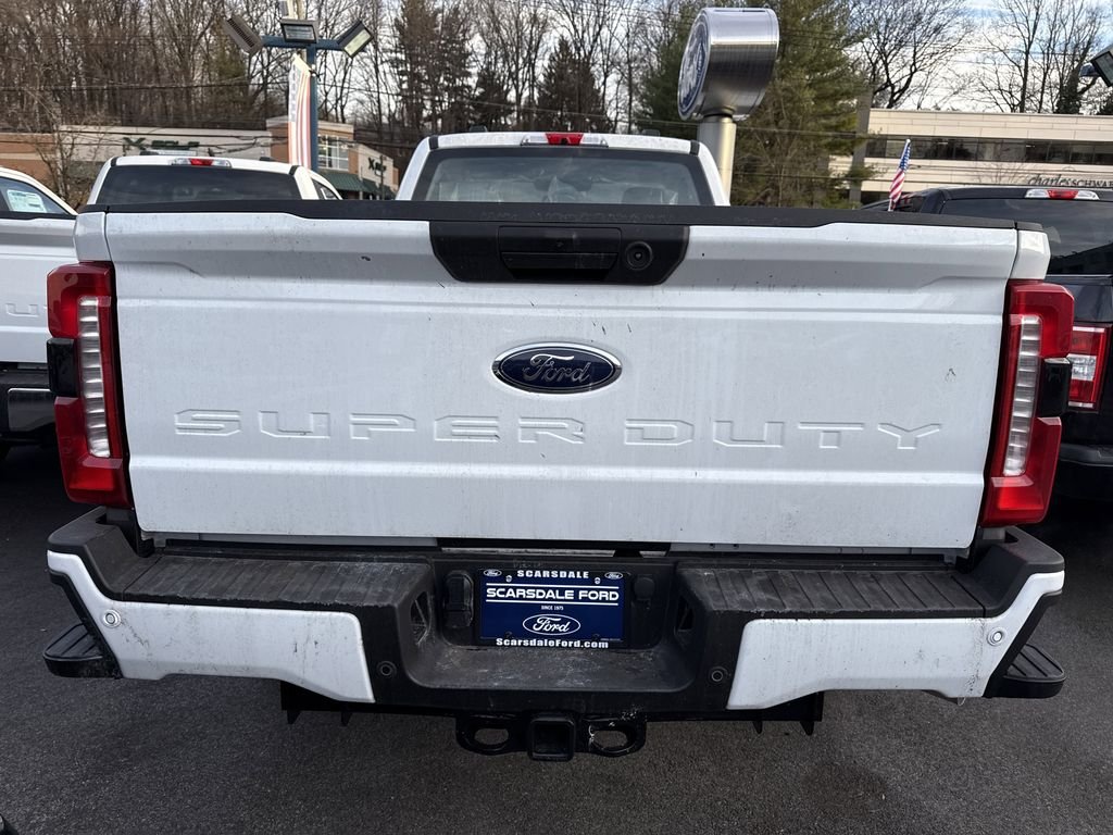 New 2025 Oxford White Ford F-350® XL image 5