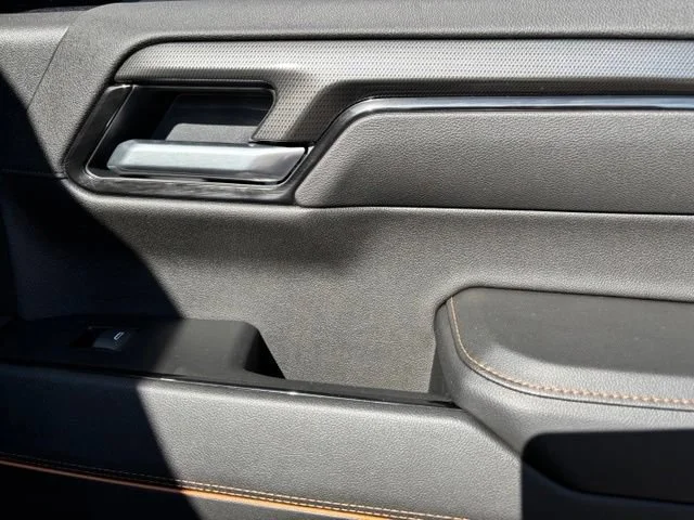 Used 2025 Onyx Black GMC AT4 image 20