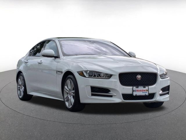 Used 2018 White Jaguar 25t R-Sport image 1