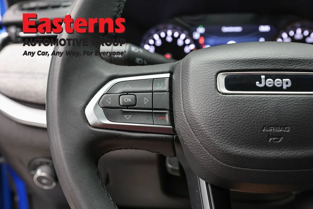 Used 2024 Blue Jeep Latitude image 14