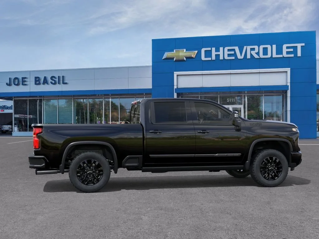 New 2026 Black Chevrolet High Country image 5