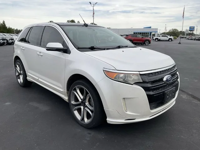 Used 2013 White Ford Sport image 3