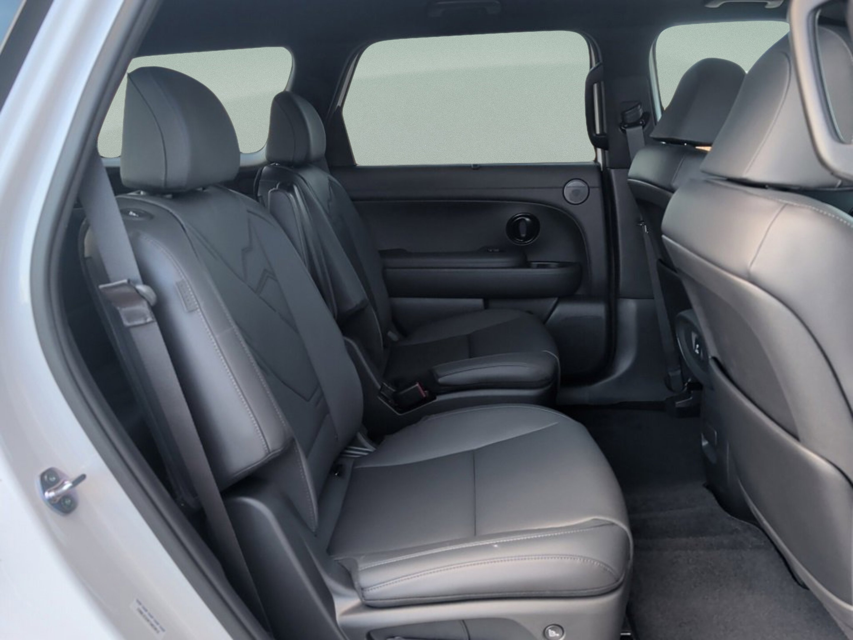 New 2026 Creamy White Pearl Hyundai XRT Pro image 24