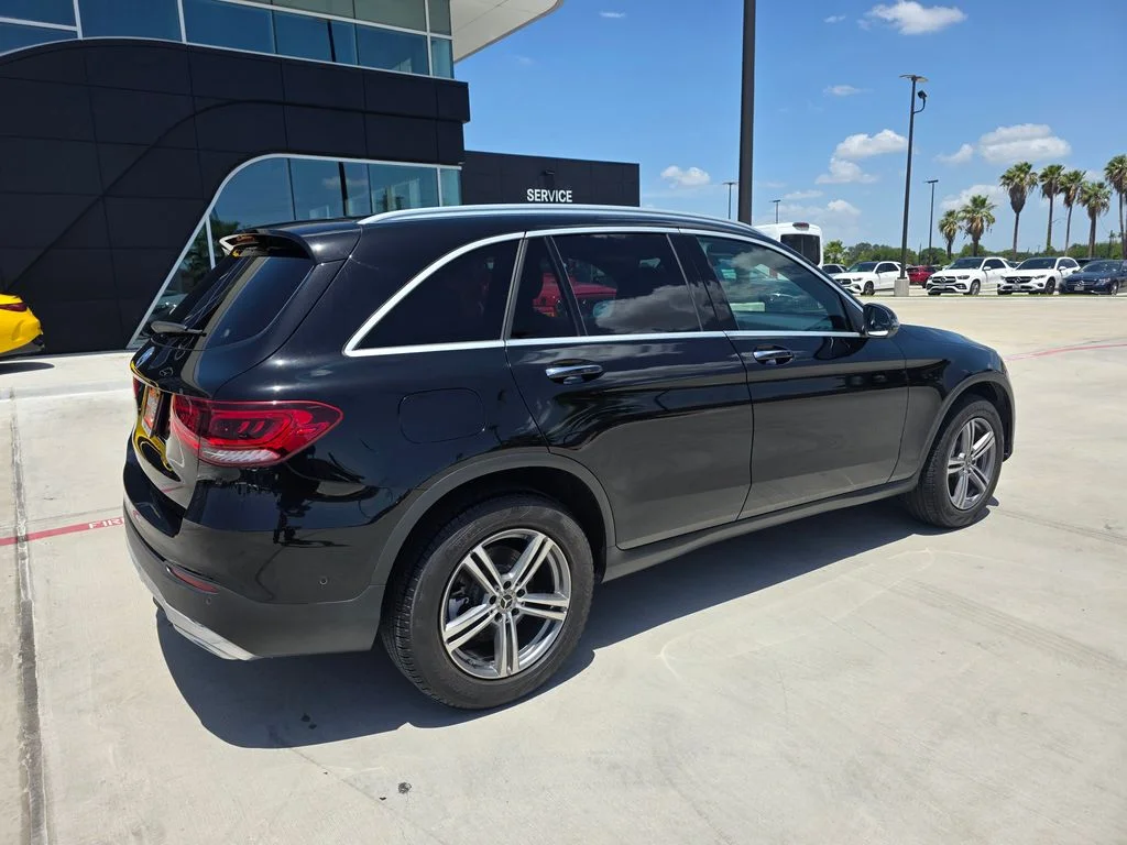 Used 2021 Black Mercedes-Benz GLC 300 image 7