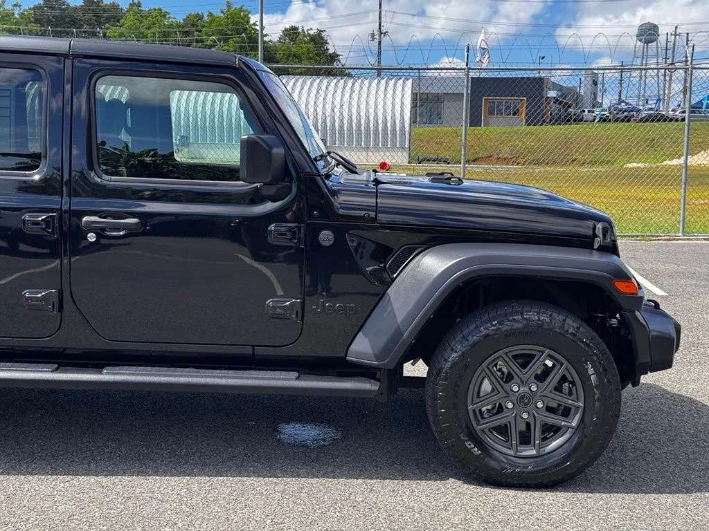 Used 2024 Black Jeep Sport S image 13
