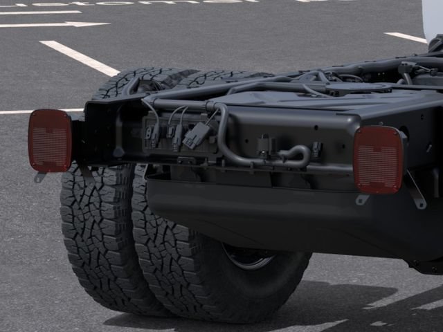 New 2026 Summit White Chevrolet Work Truck image 11