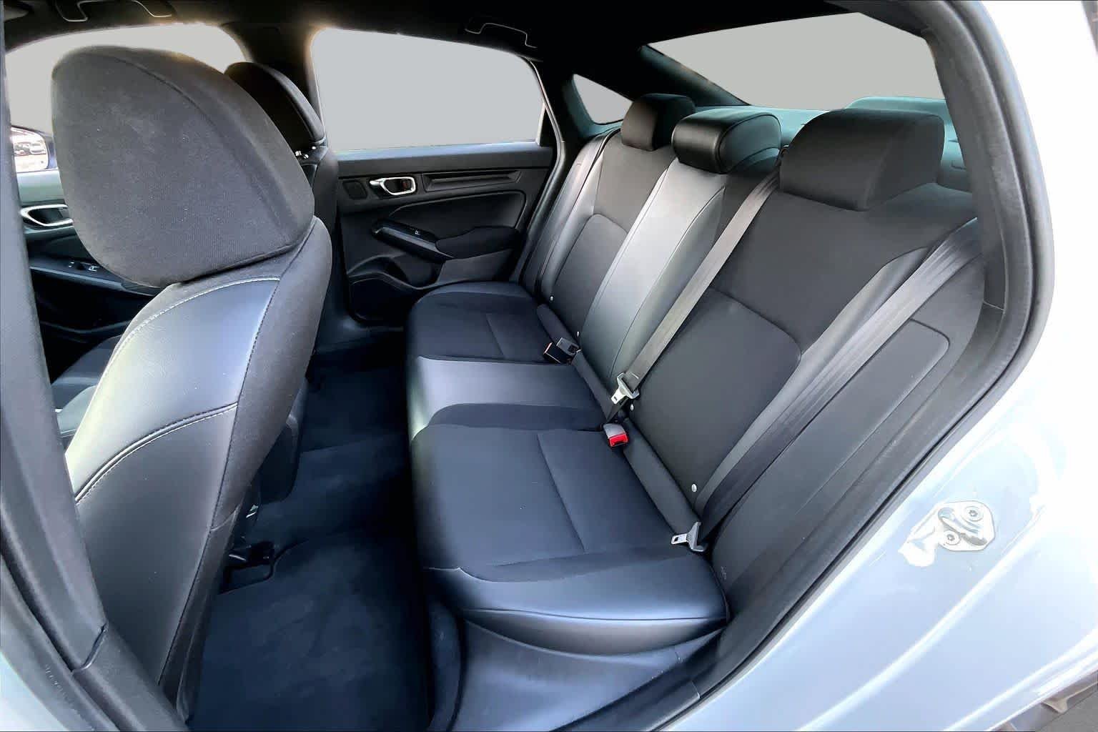 Used 2022 Platinum White Pearl Honda Sport image 17