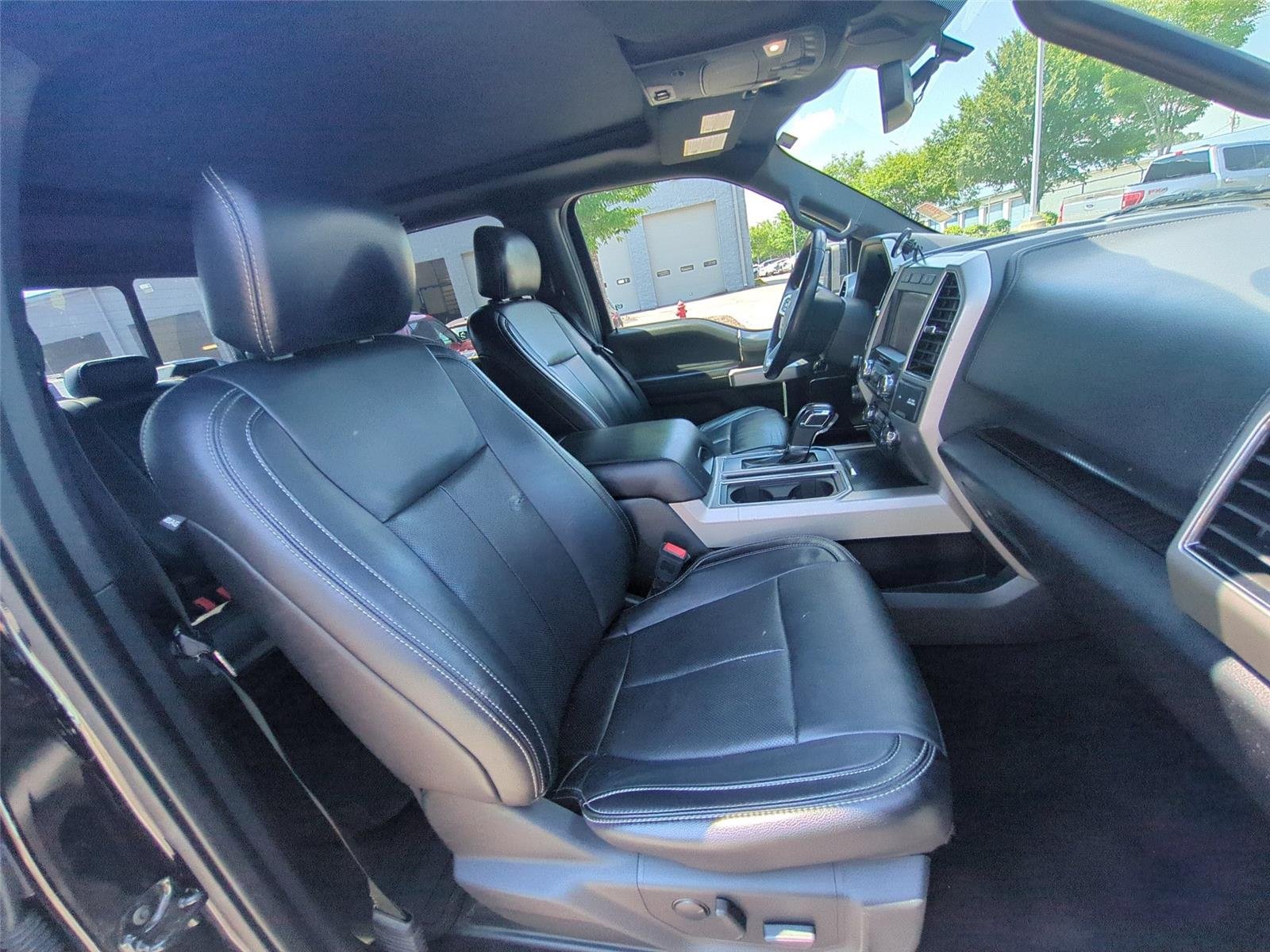 Used 2020 Agate Black FORD LARI image 40
