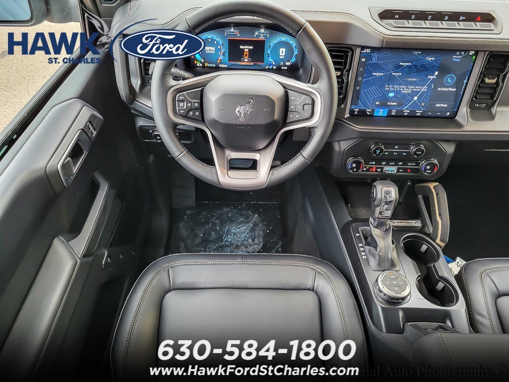 New 2025 Azure Gray Metallic Tri-Coat Ford Badlands® image 10
