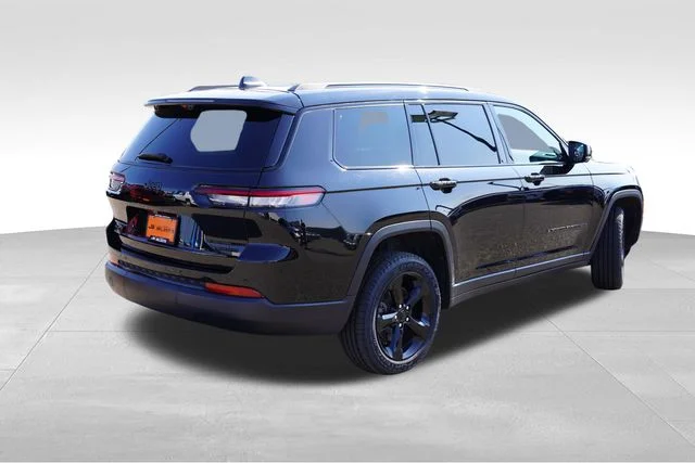 Certified Used 2025 Black Jeep Limited image 5