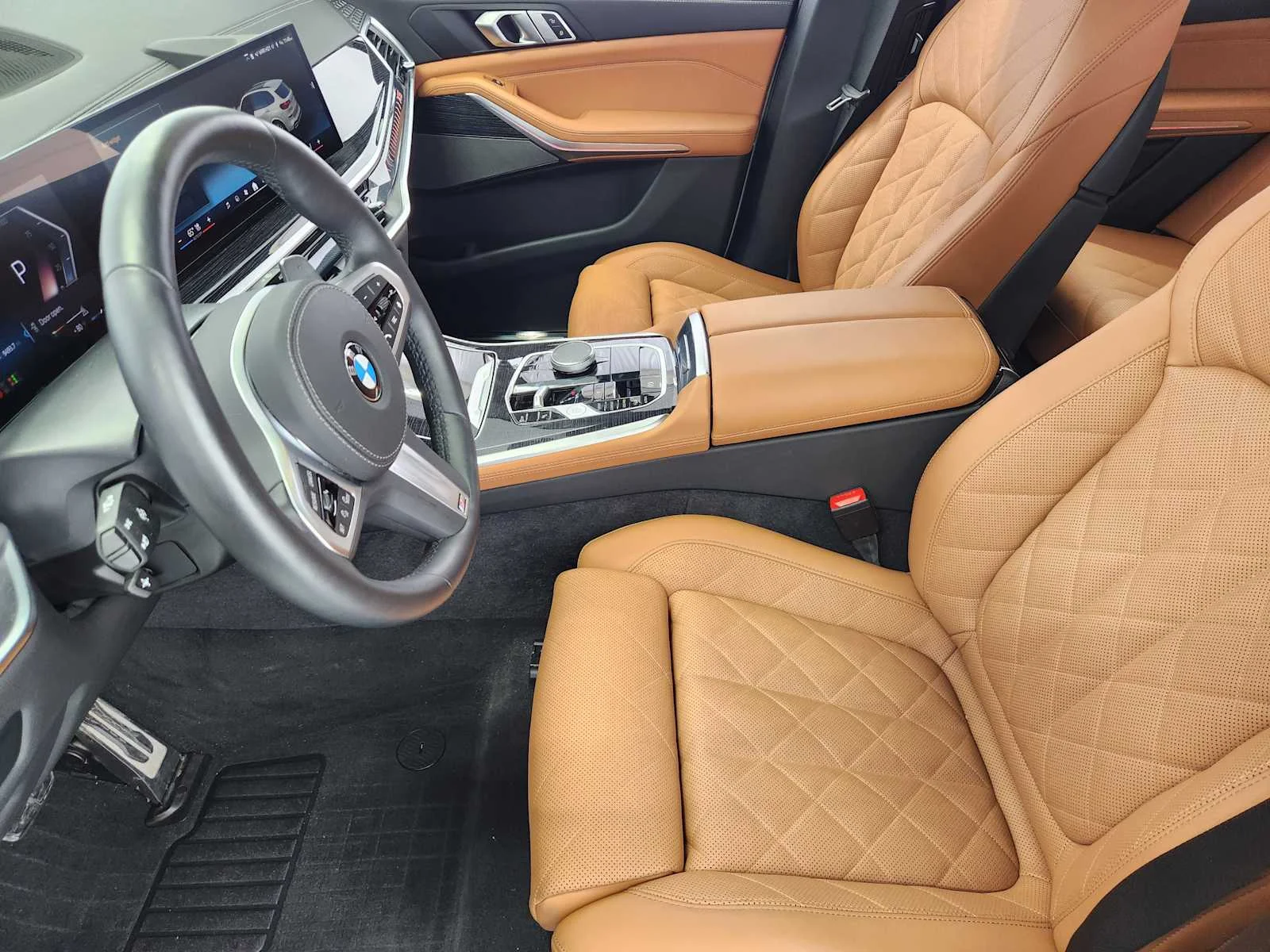 Certified Used 2026 Mineral White Metallic BMW xDrive40i image 8