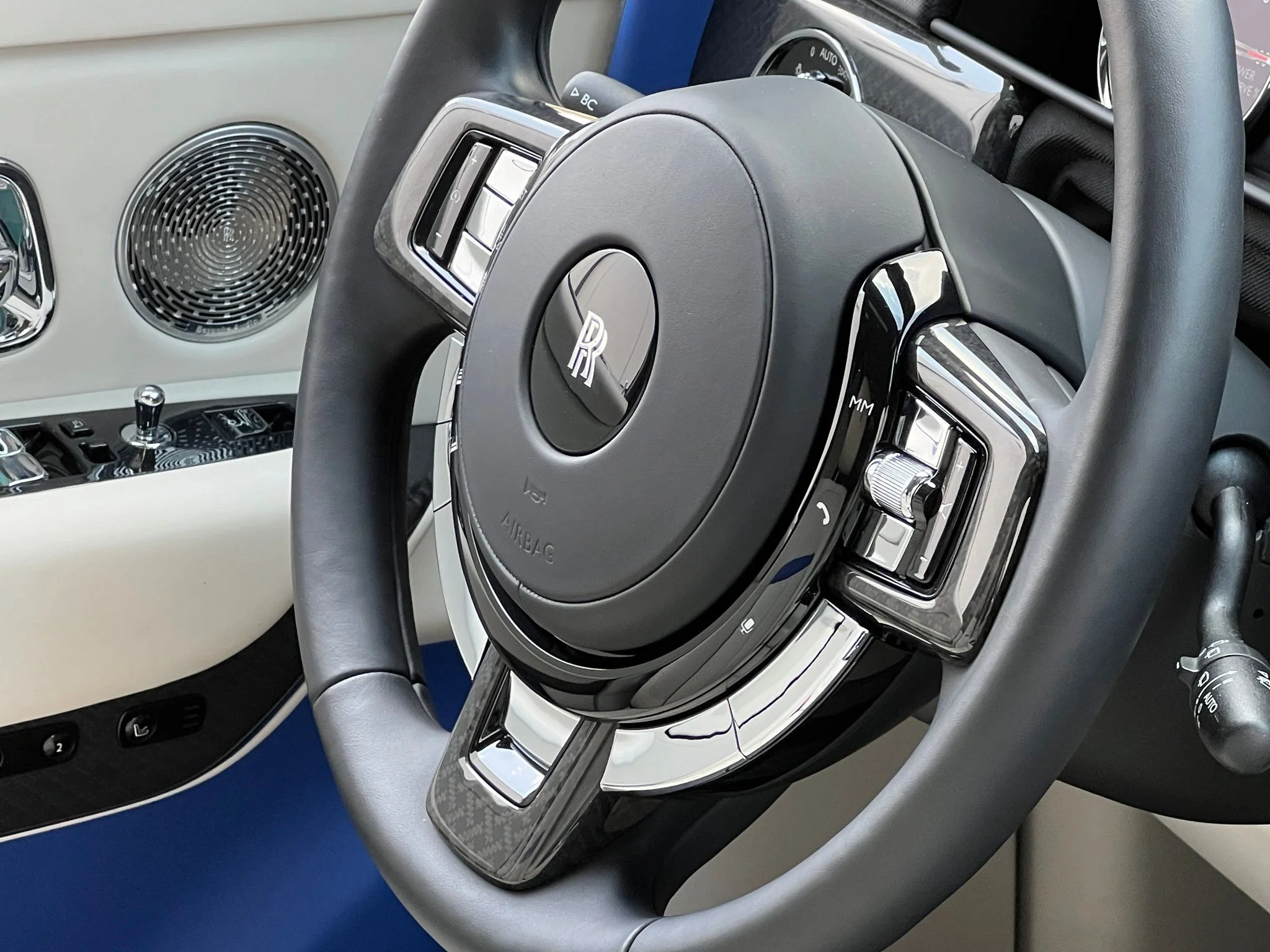 Used 2024 Blue Rolls-Royce Black Badge image 44