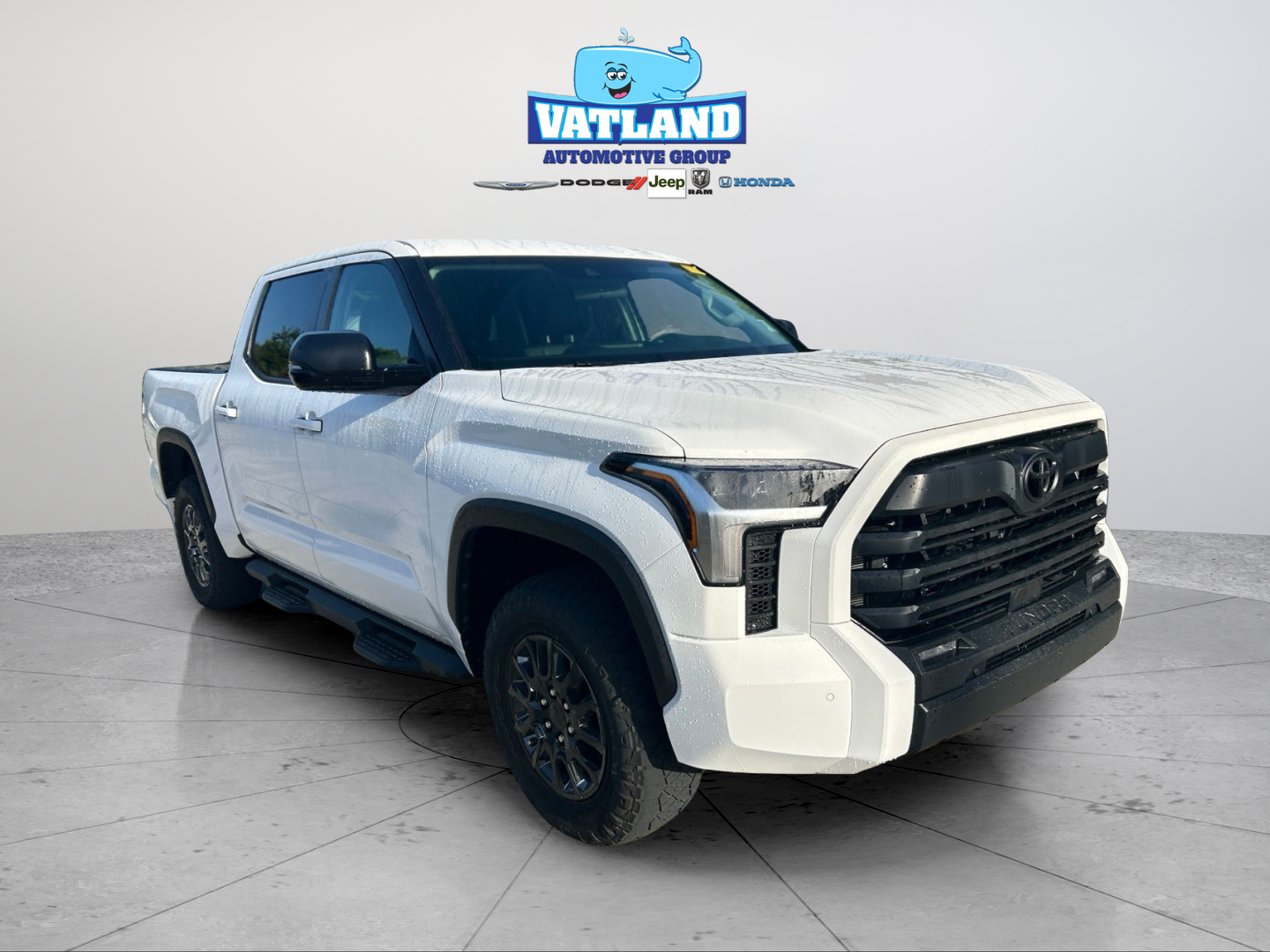 Used 2024 White Toyota SR5 image 22