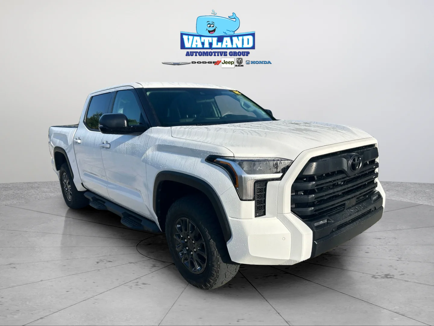 Used 2024 Ice Toyota SR5 image 22