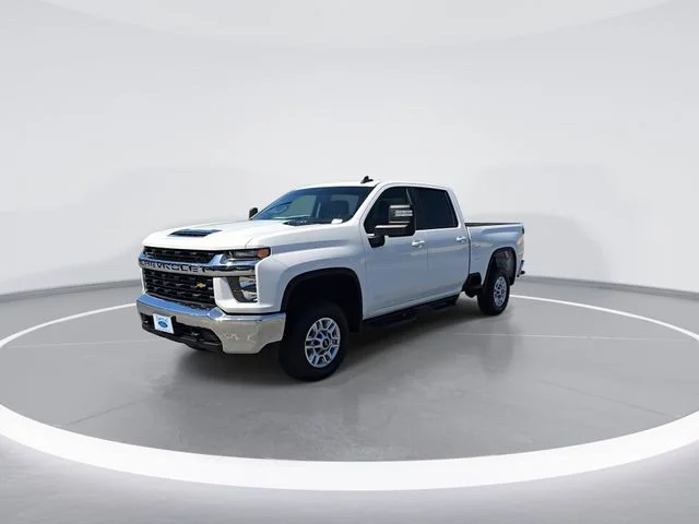 Used 2022 White Chevrolet LT image 3