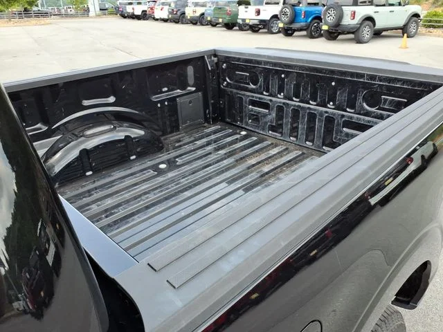 Used 2025 Black Ford XLT image 18