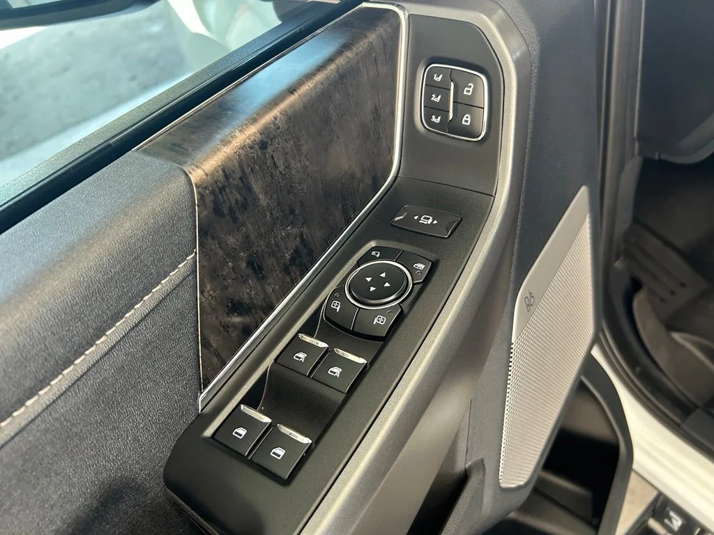 Used 2025 White Ford XL image 42