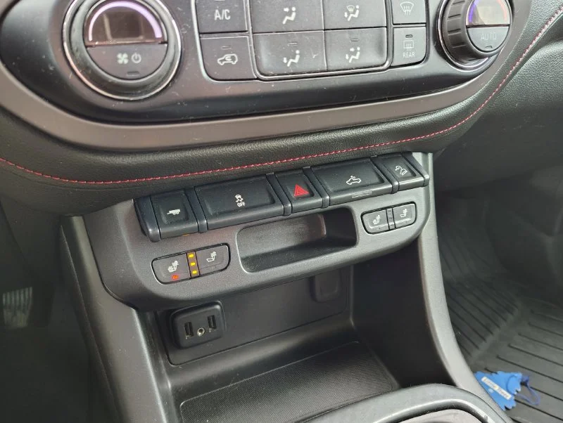 Used 2020 White GMC All Terrain image 17
