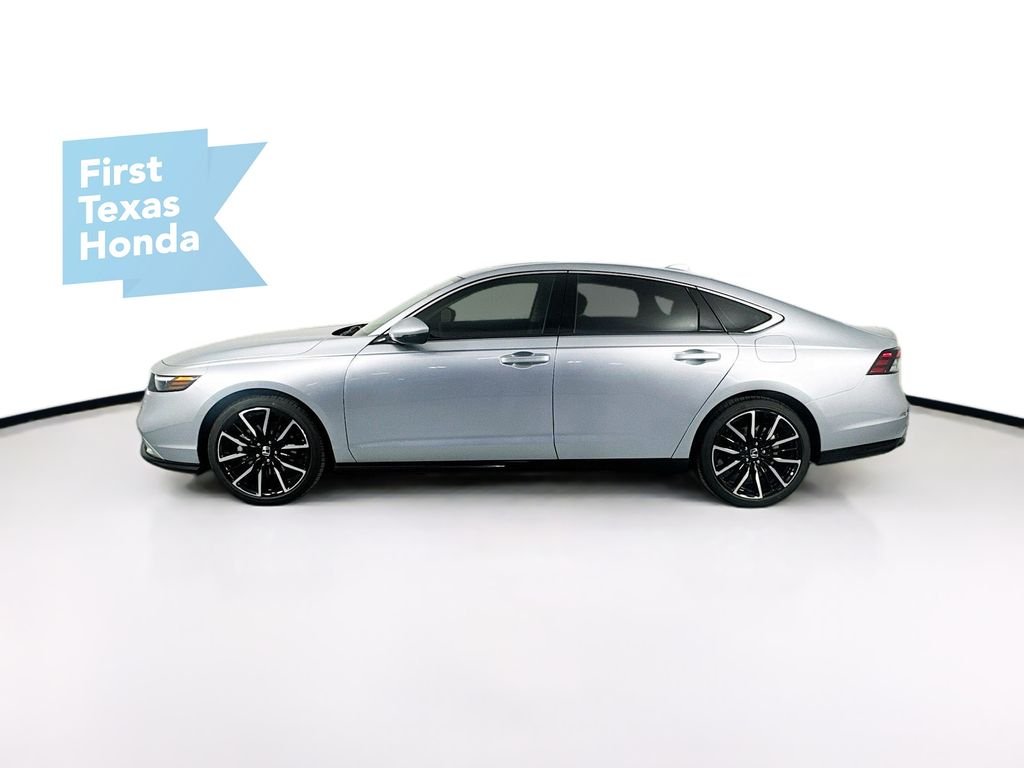 New 2026 Solar Silver Metallic Honda Touring image 4