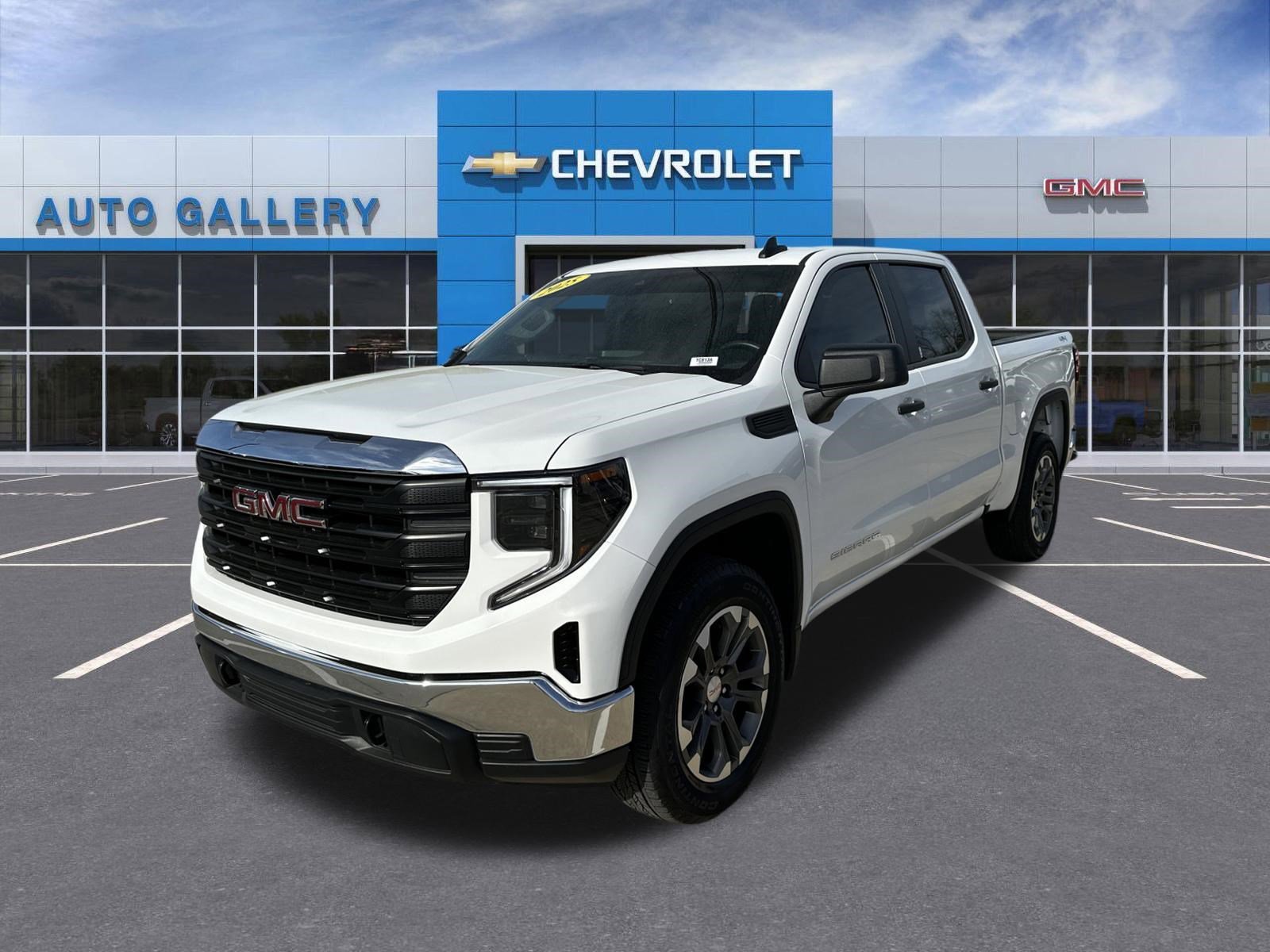 2025 GMC Sierra 4WD Crew Cab Short Box Pro's photo
