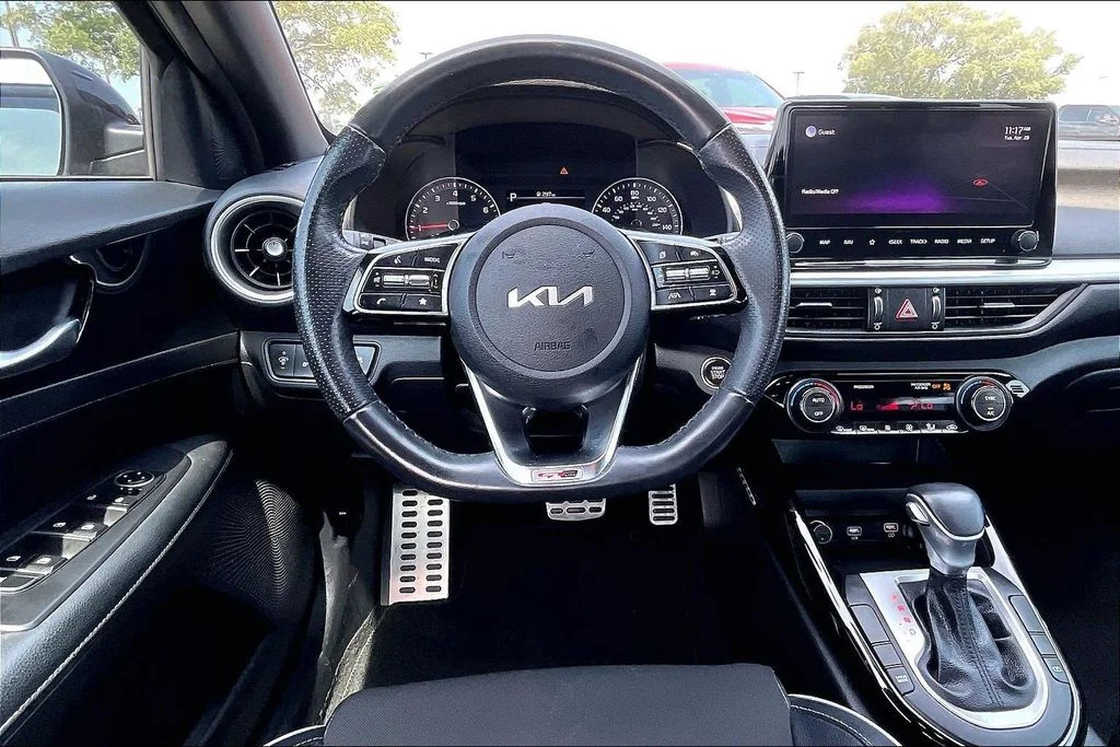 Used 2022 Black Kia GT-Line image 8