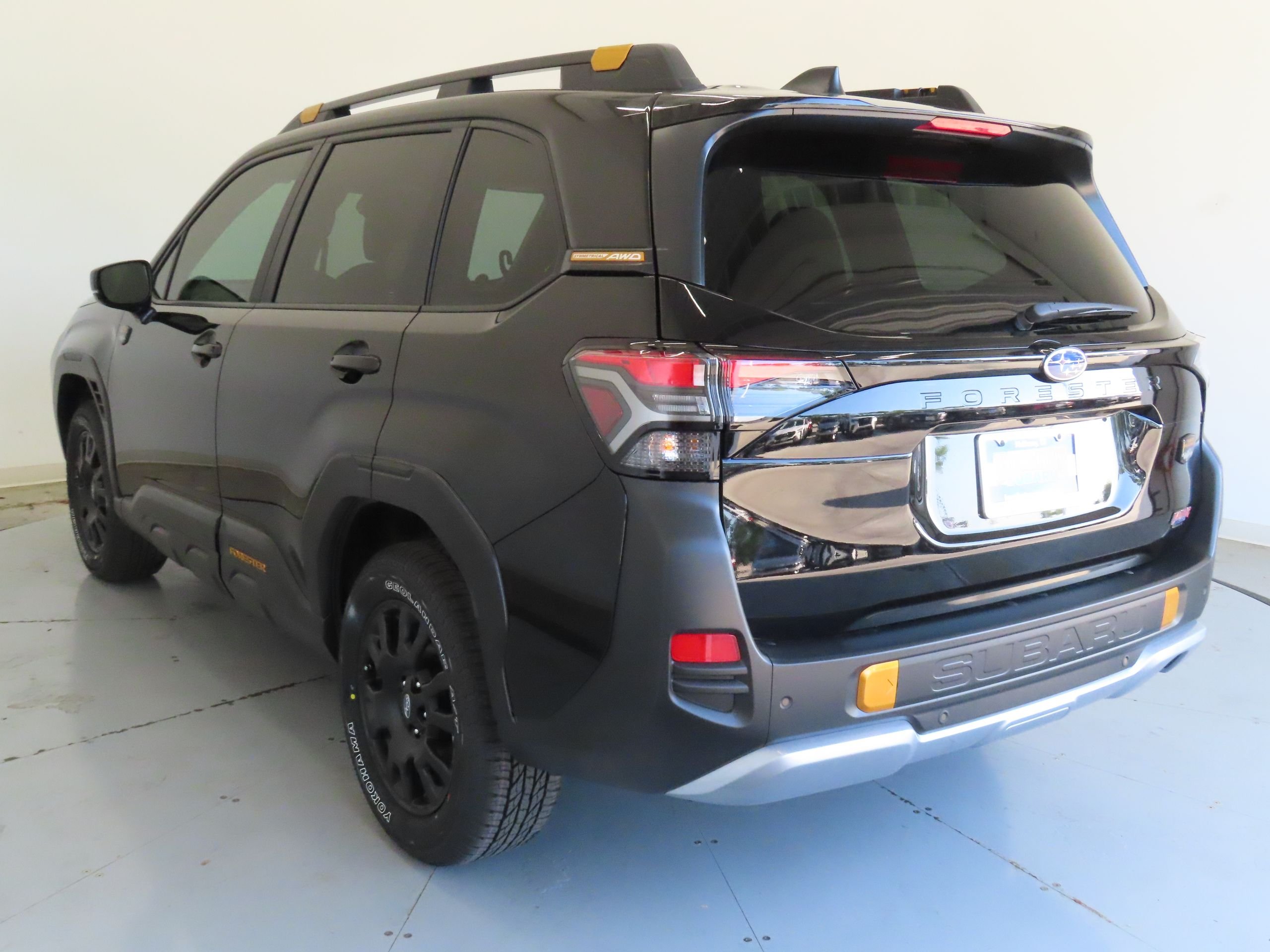 New 2026 CRYSTAL BLACK SILICA Subaru Wilderness image 6
