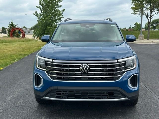 New 2026 Mountain  Lake Blue Metallic Volkswagen 2.0T SE w/Technology image 2