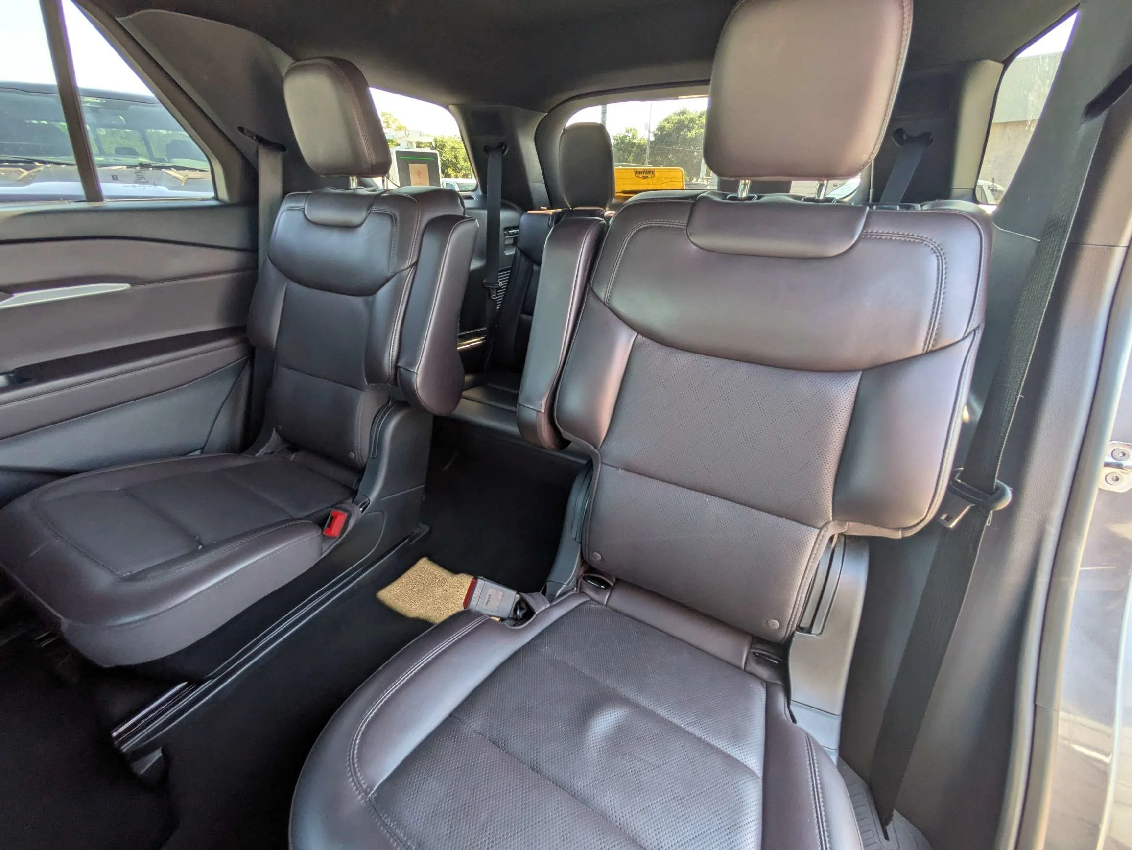 Certified Used 2026 Light Blue Clearcoat Metallic Ford Platinum w/Massaging Seats, 13.2 Screen, 360 Camera, & Pwr 3rd Row image 15