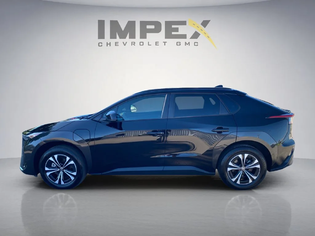 Used 2024 Black Toyota XLE image 2