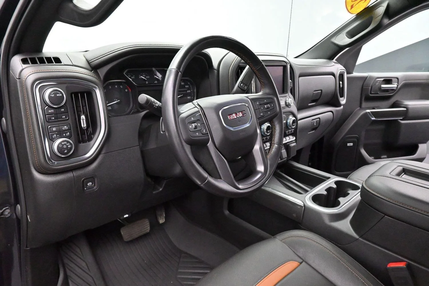 Used 2020 CARBON BLACK METALLIC GMC AT4 image 16