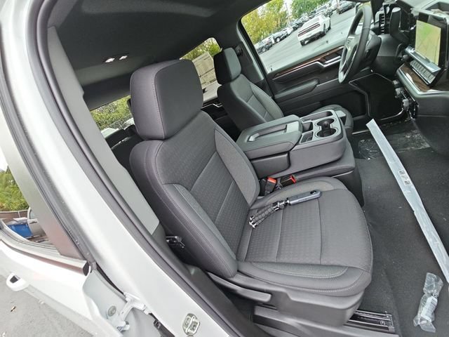 New 2026 Summit White Chevrolet LT (2FL) image 30