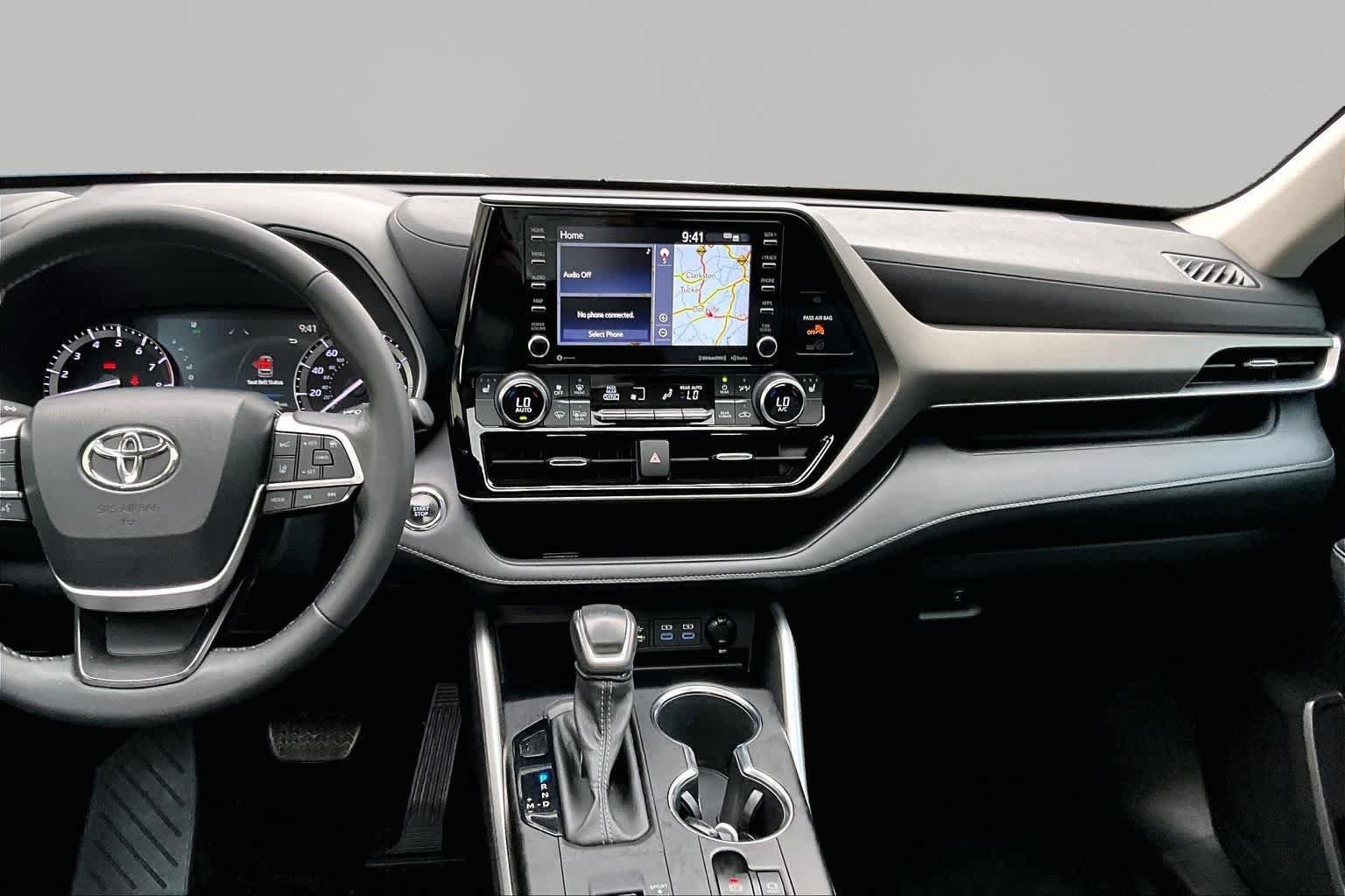 Used 2022 Celestial Silver Metallic Toyota XLE image 7