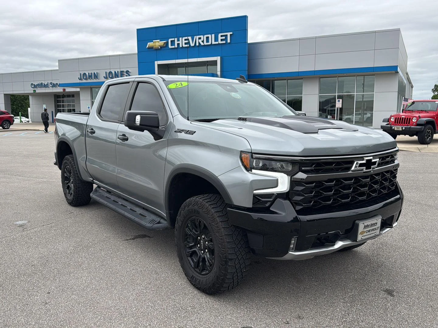 2024 Chevrolet Silverado 1500 ZR2 - Photo 2
