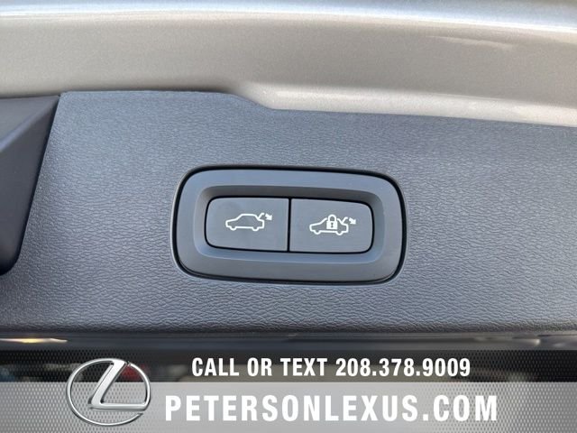 2024 Volvo V60 Cross Country Ultimate - Photo 20