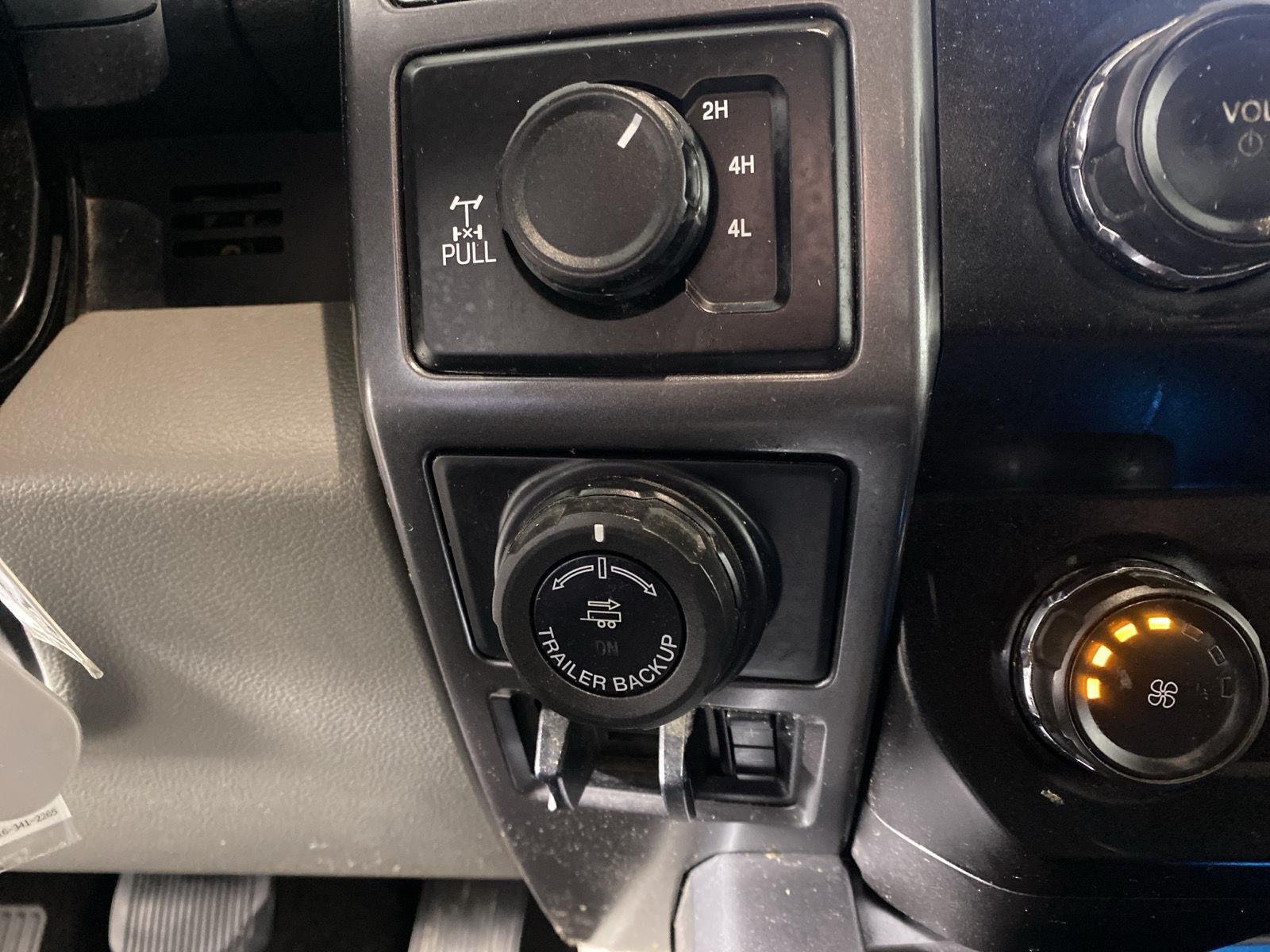 Used 2019 Ruby Red Metallic Tinted Clearcoat/Magnetic Ford XLT image 24
