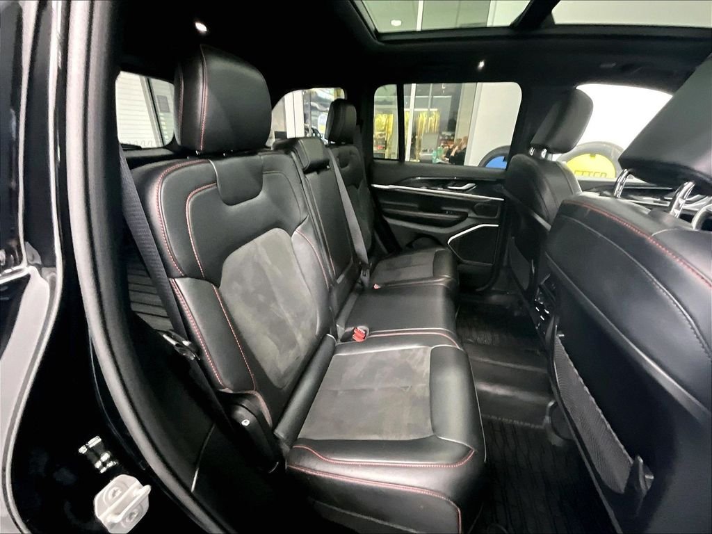 Used 2022 Black Jeep Trailhawk image 16