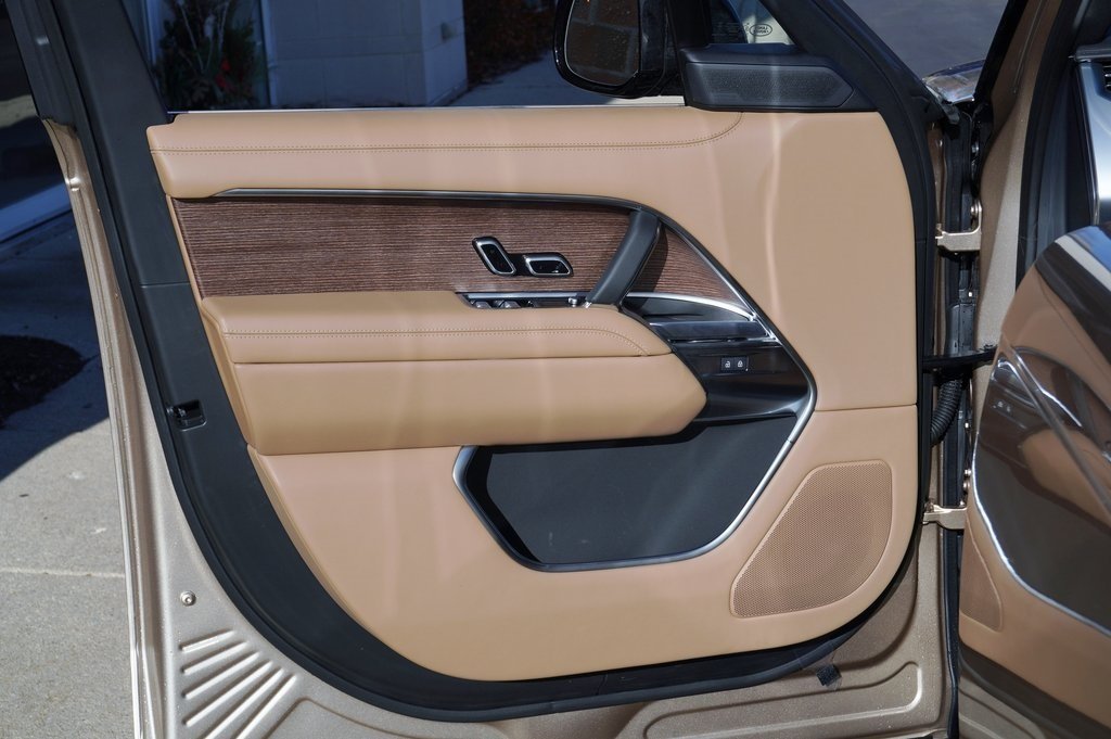 2026 LAND ROVER RANGE ROVER - Image 10