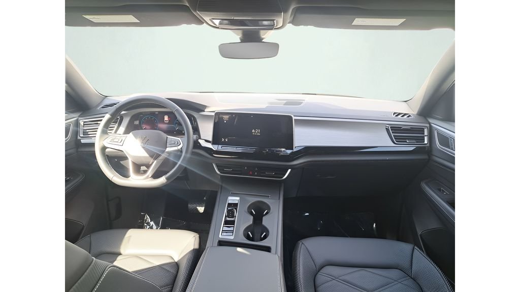 New 2026 White/off-white Volkswagen 2.0T SE image 15