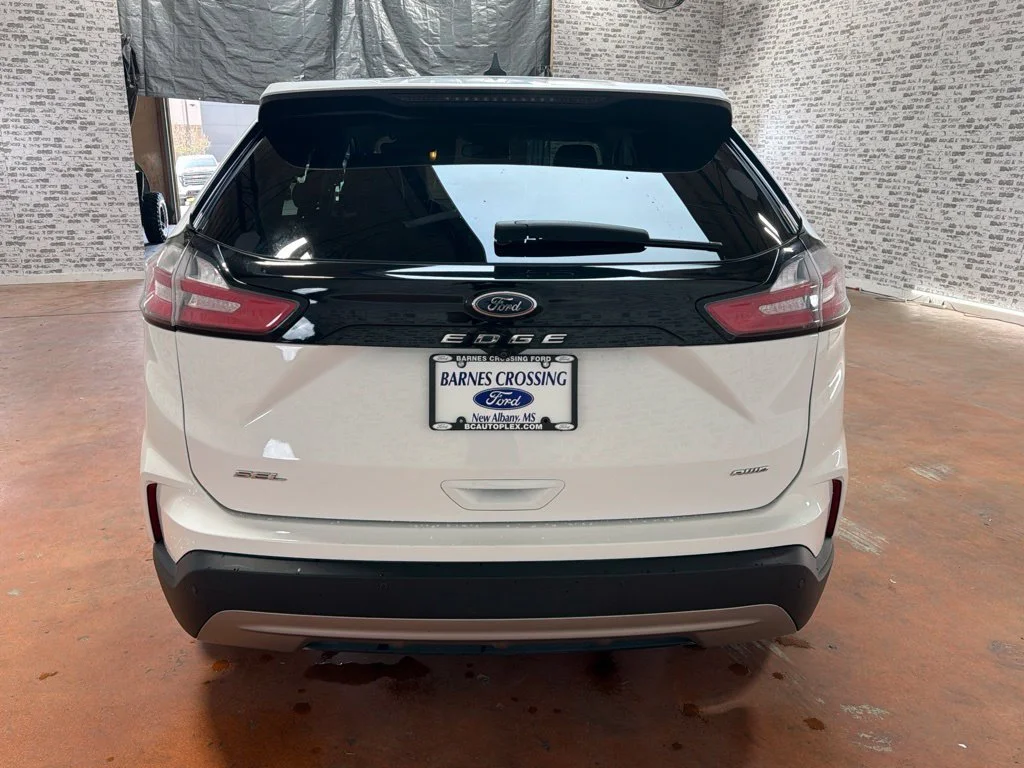 Used 2024 Oxford White Ford SEL image 6